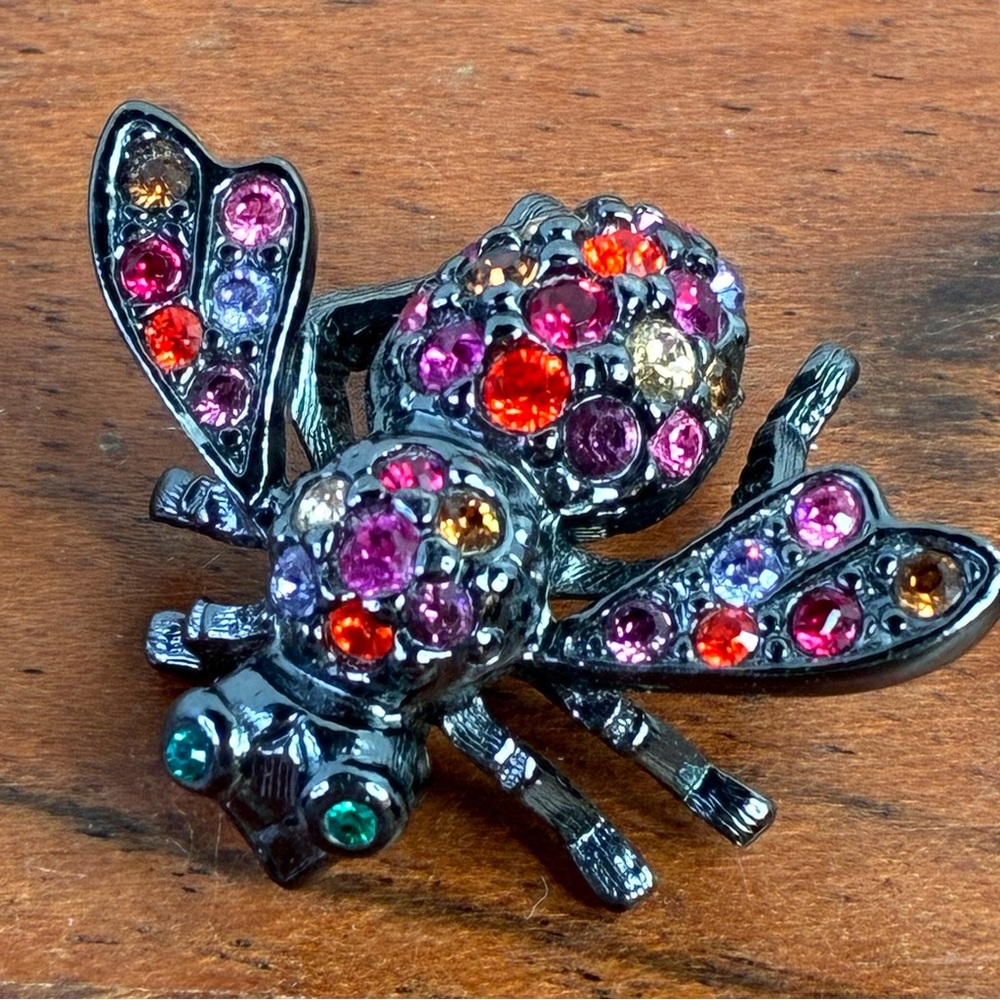 JOAN RIVERS Vintage Red Purple Rhinestone Black Onyx Bee Brooch